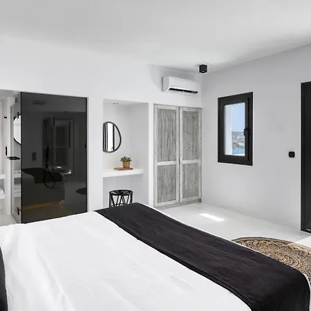 Psarou Black 2 Villa *