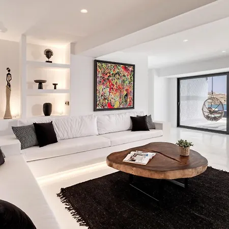 Villa Psarou Black 2